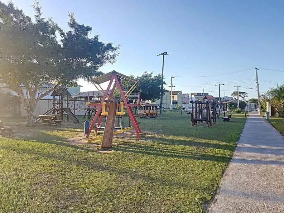 Casa de Férias Casa Com Piscina, Churrasqueira E Ar Condicionado Em Condominio Cabo Frio