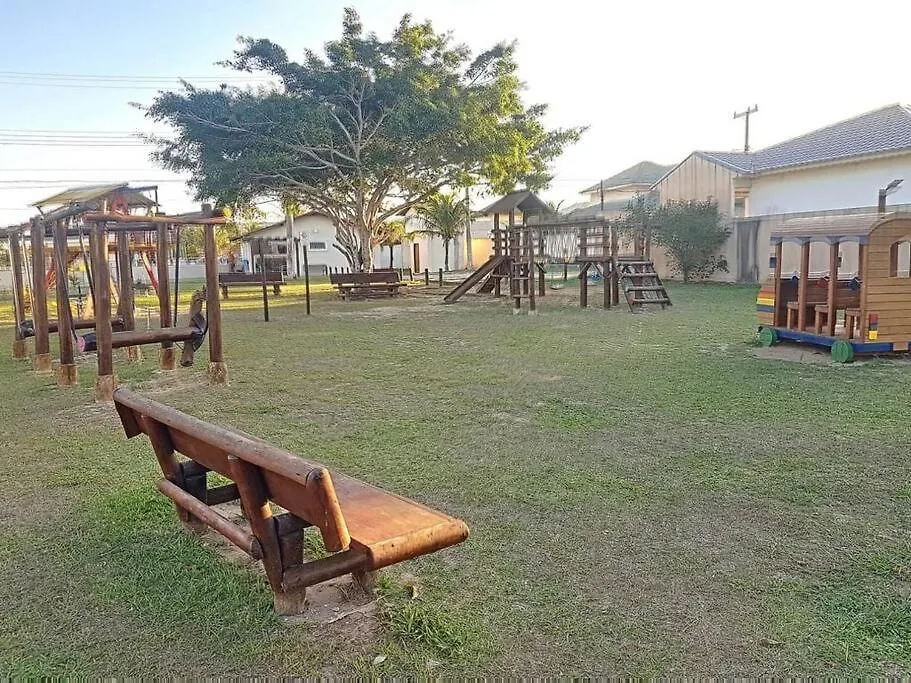 Casa de Férias Casa Com Piscina, Churrasqueira E Ar Condicionado Em Condominio Cabo Frio