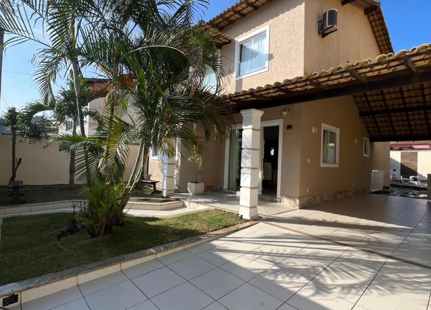 Casa Com Piscina, Churrasqueira E Ar Condicionado Em Condominio Cabo Frio Casa de Férias
