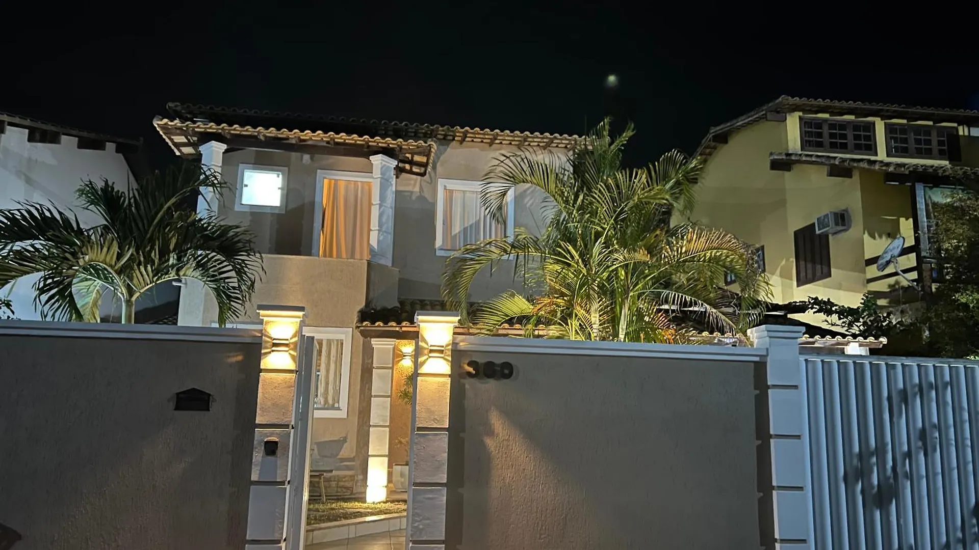 Casa Com Piscina, Churrasqueira E Ar Condicionado Em Condominio Cabo Frio