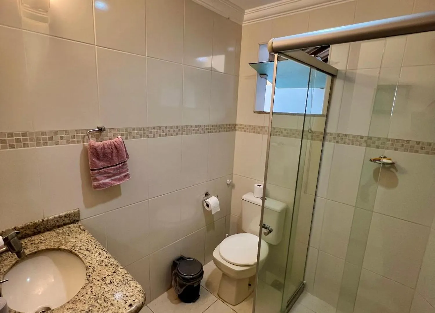 Casa Com Piscina, Churrasqueira E Ar Condicionado Em Condominio Cabo Frio Casa de Férias