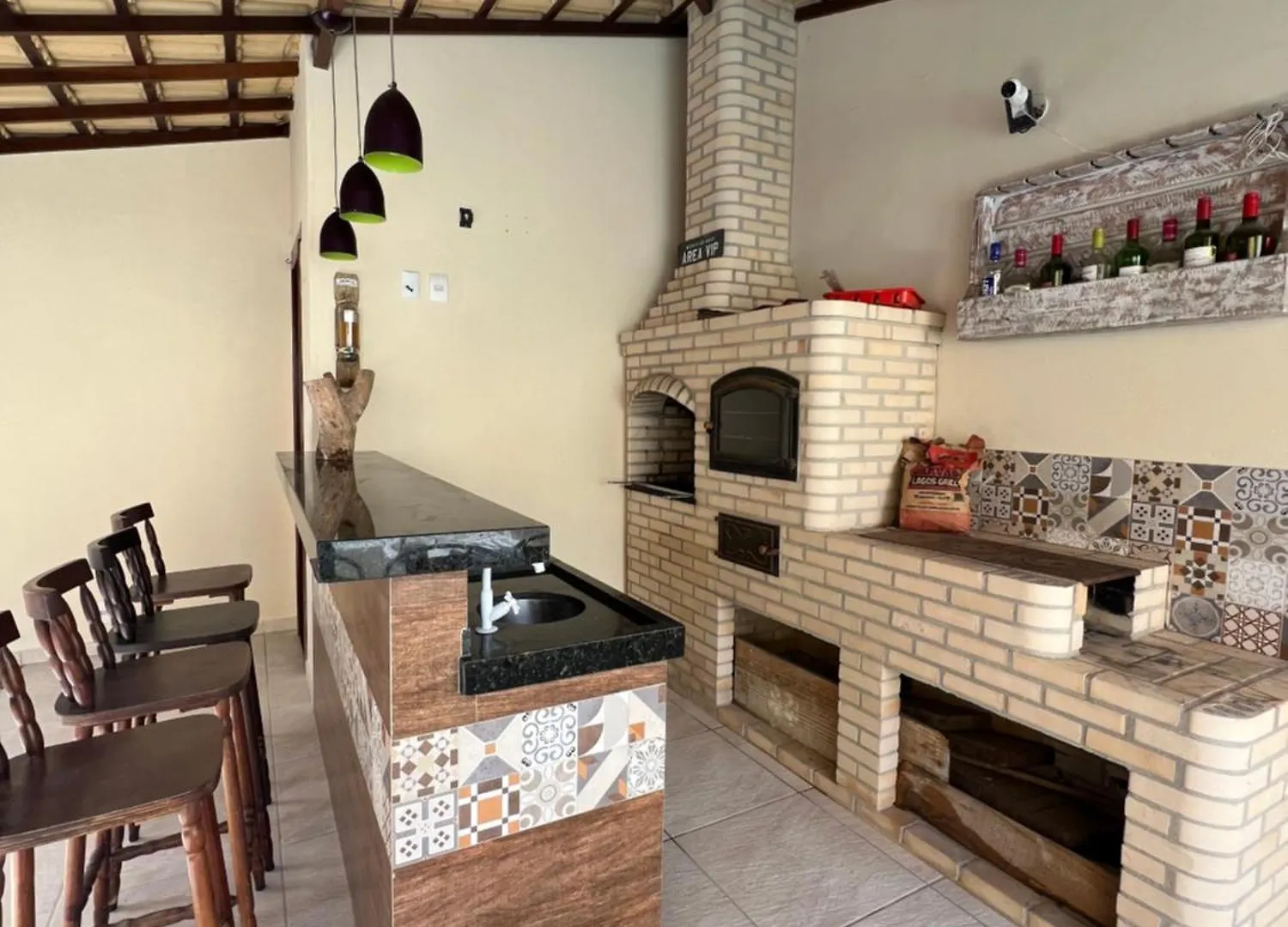 Casa Com Piscina, Churrasqueira E Ar Condicionado Em Condominio Cabo Frio Casa de Férias