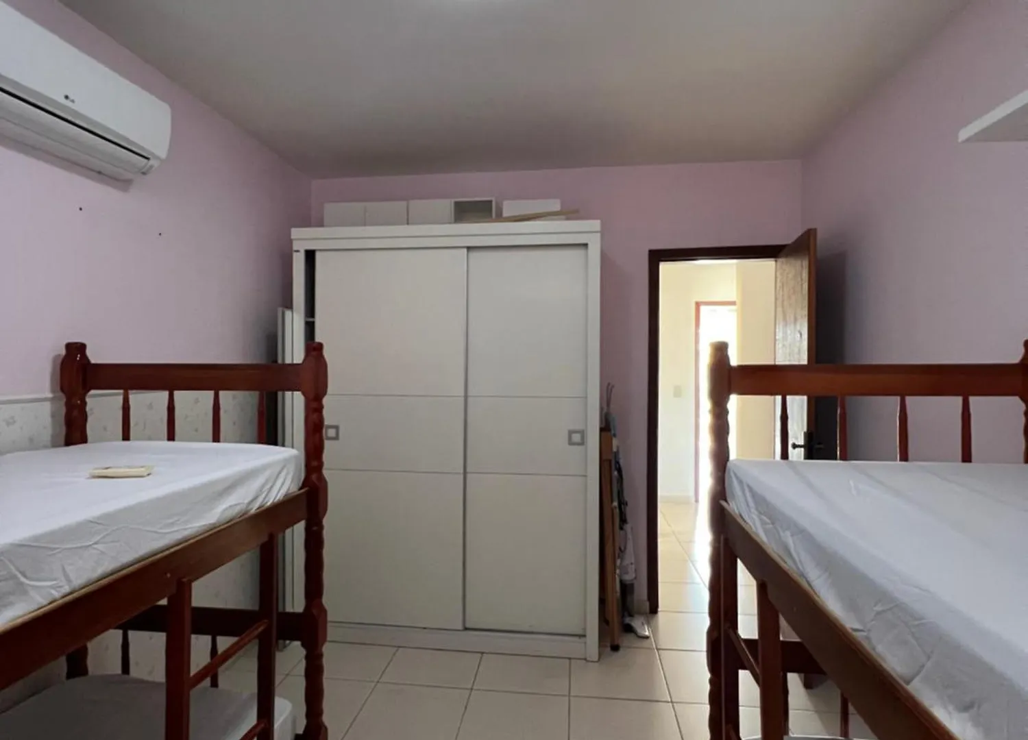 Casa Com Piscina, Churrasqueira E Ar Condicionado Em Condominio Cabo Frio Casa de Férias